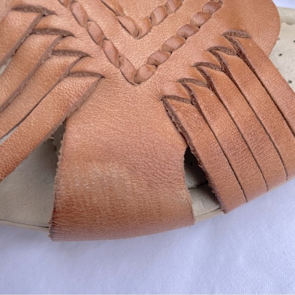 SOFTSPOTS TELA WOVEN HUARACHE LEATHER DARK BEIGE/NATURAL SANDALS SIZE 6W - Picture 11 of 11